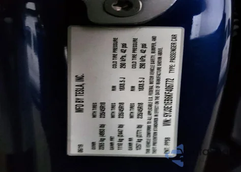 2019 Tesla Model 3 z USA, uszkodzony, nr VIN 5YJ3E1EB6KF406772